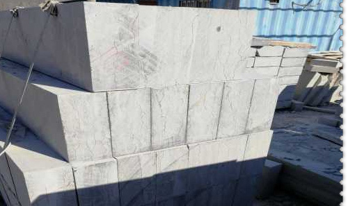 青石路沿石 路缘石多少钱一个立方