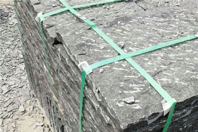 青石板材价格 青石板石材价格一平方米要多少钱