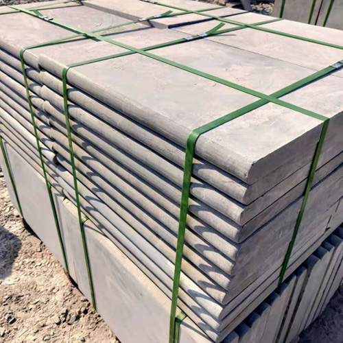 青石板材攒道面多少钱一个平方